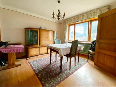 Maison - 182 m² - 9 pièces