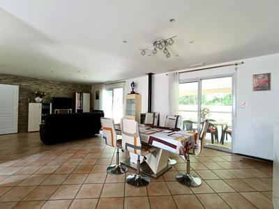 Maison - 165 m² - 6 pièces