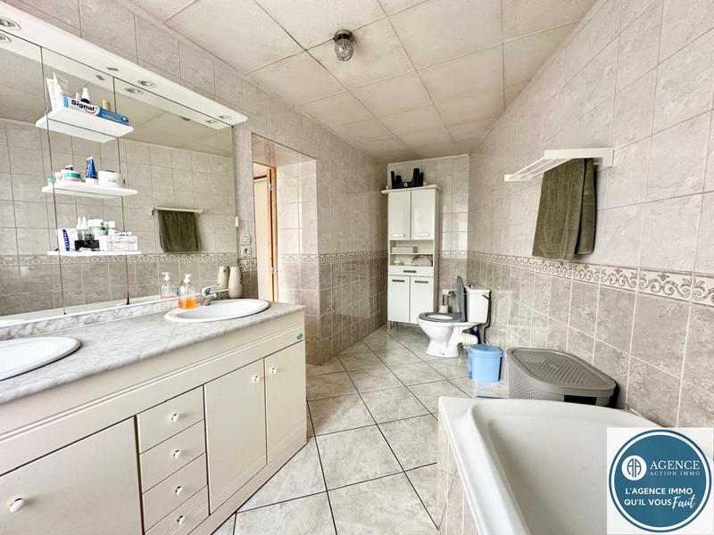 Maison - 122 m² - 6 pièces