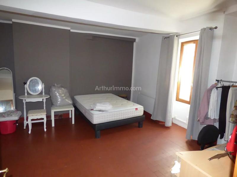 Maison - 200 m² - 9 pièces