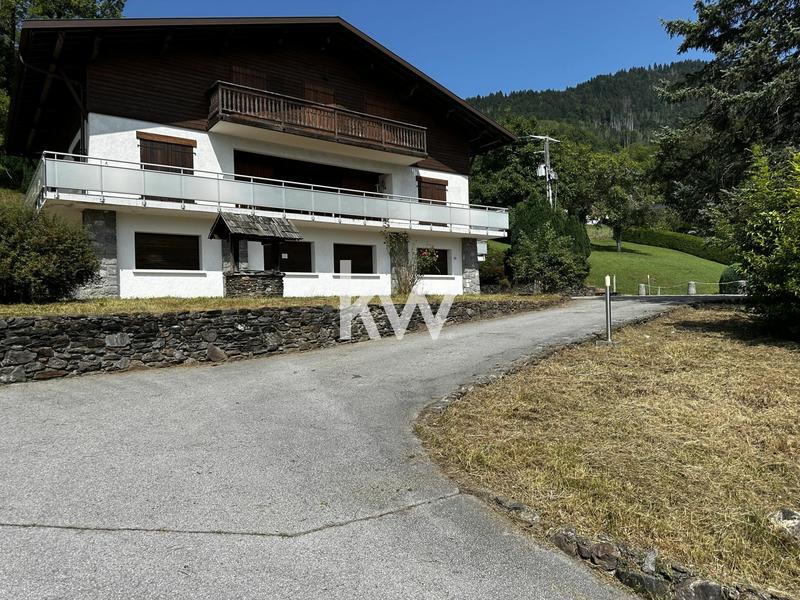 Maison - 365 m² - 17 pièces