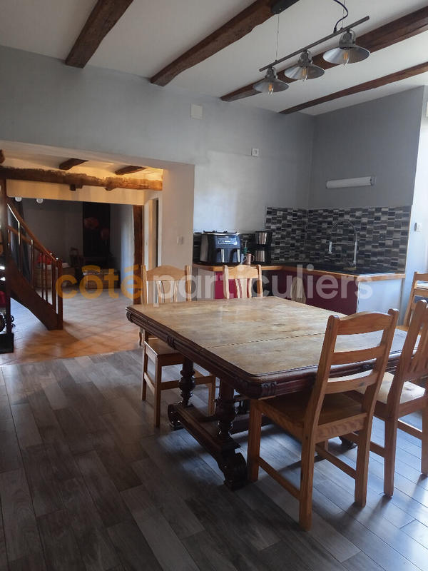 Maison - 210 m² - 10 pièces