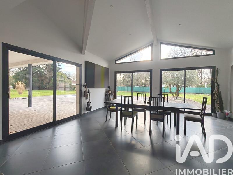 Maison - 187 m² - 6 pièces