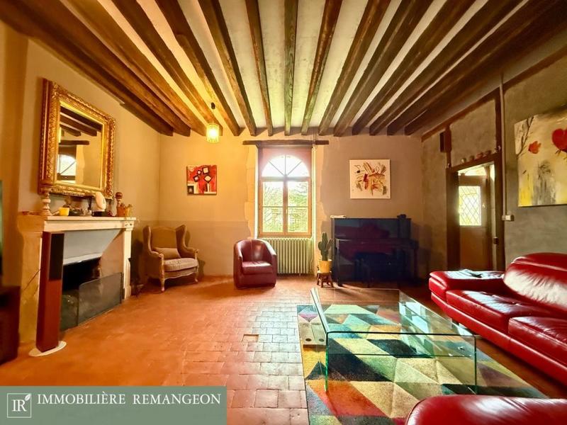 Propriété - 255 m² - 9 pièces