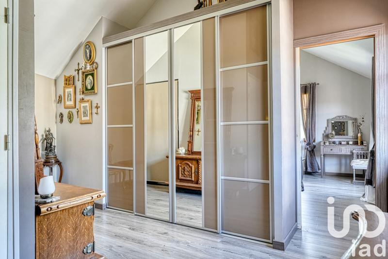 Maison - 183 m² - 7 pièces