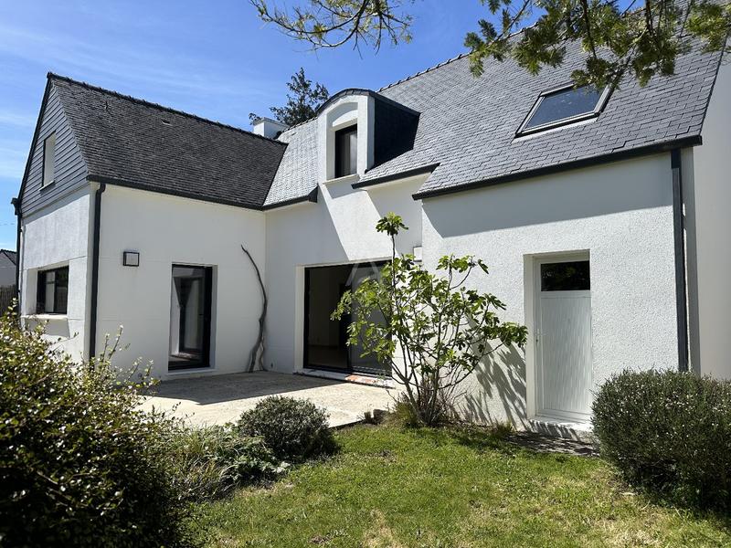 Maison - 177 m² - 10 pièces
