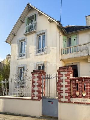 Maison - 121 m² - 6 pièces