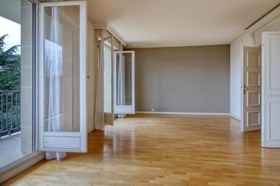 Appartement - 120 m² - 6 pièces