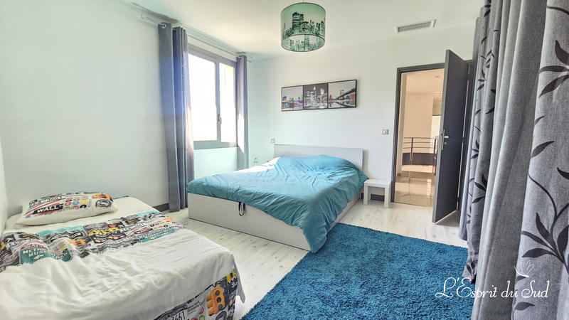 Maison - 162 m² - 8 pièces