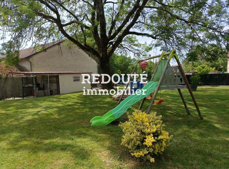 Maison de village - 211 m² - 8 pièces