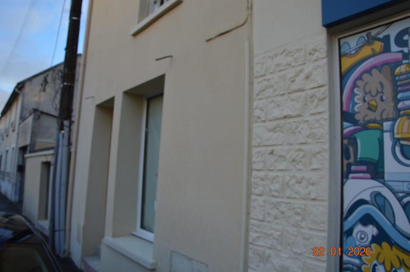 Local commercial - 18 m² - 1 pièce