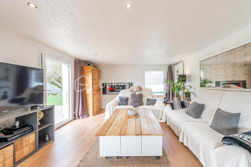 Maison traditionnelle - 165 m² - 5 pièces