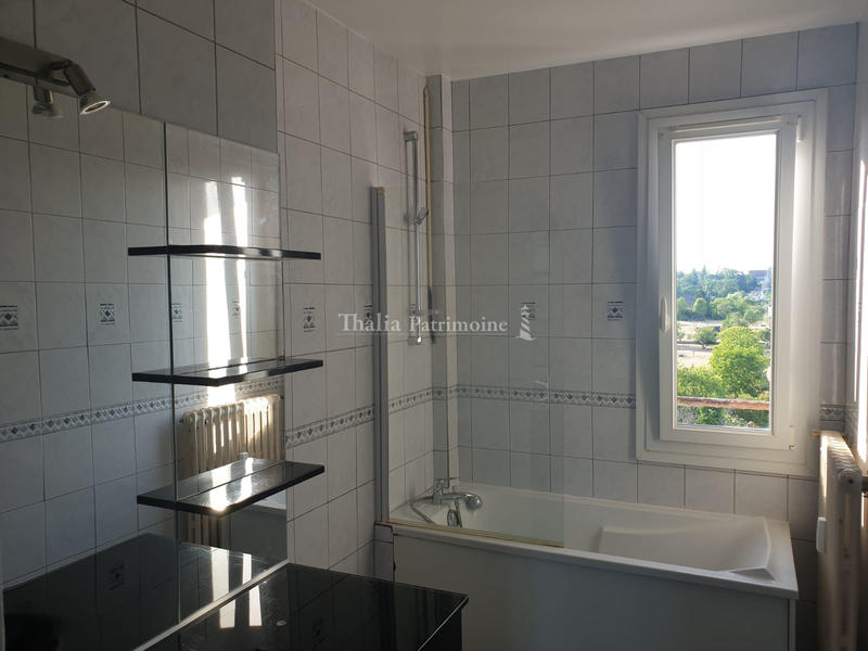 Appartement - 88 m² - 5 pièces