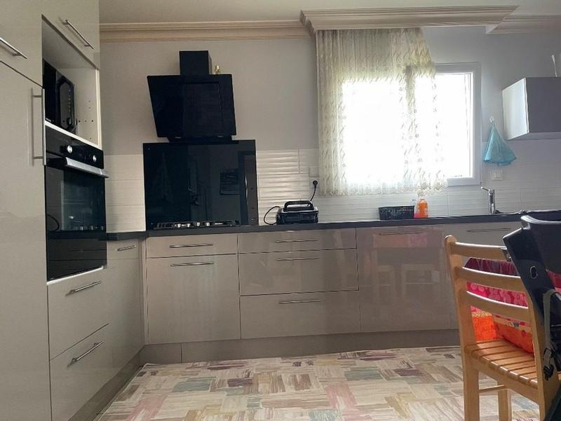 Maison - 183 m² - 6 pièces