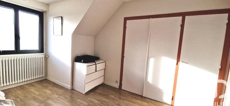 Maison - 180 m² - 8 pièces