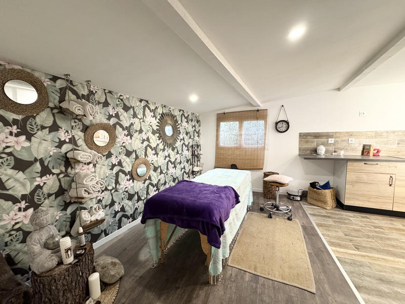 Villa - 243 m² - 7 pièces