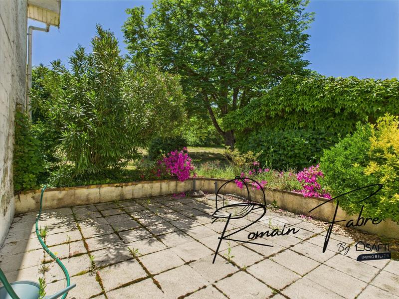 Maison - 310 m² - 12 pièces