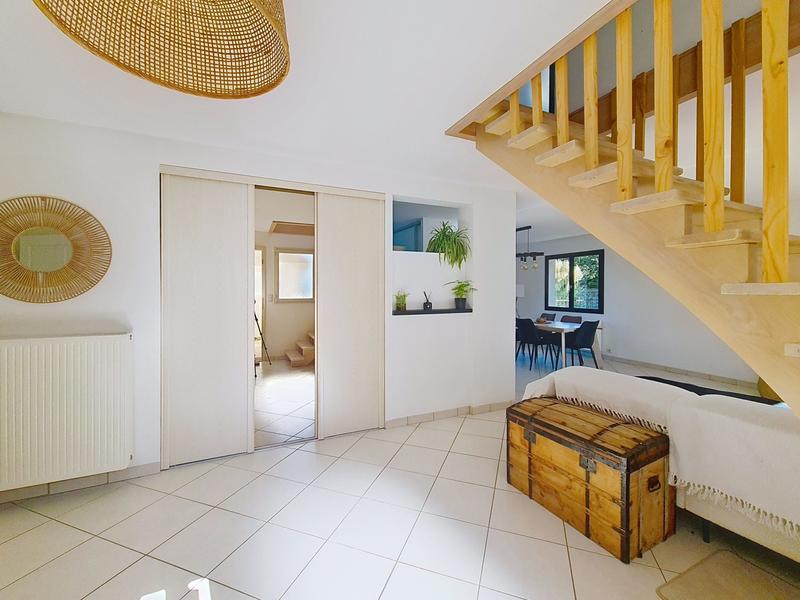 Maison - 140 m² - 8 pièces