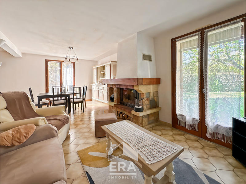 Maison - 91 m² - 5 pièces