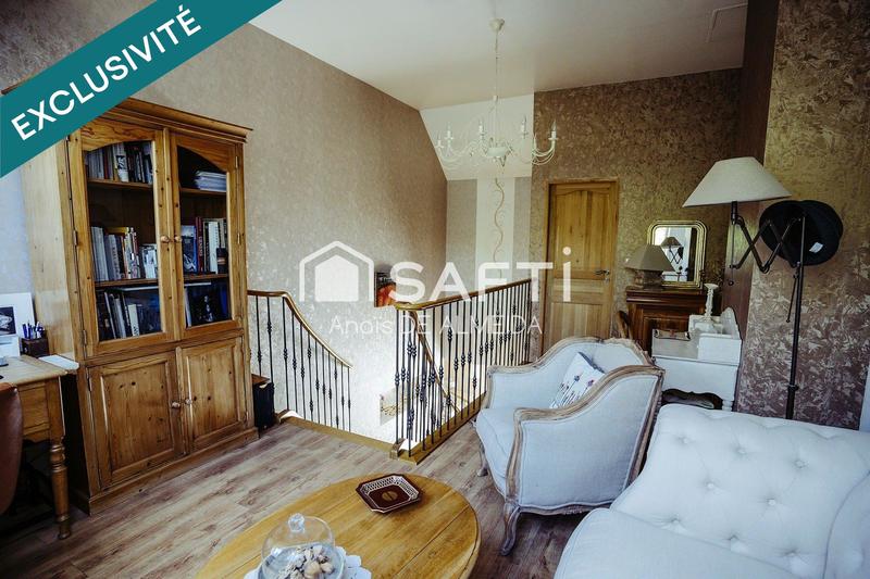 Maison - 219 m² - 9 pièces