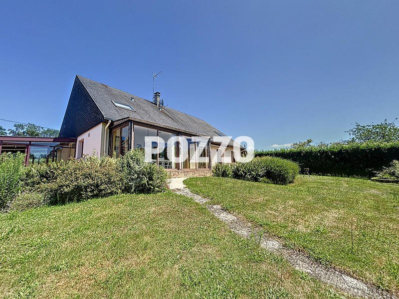 Maison - 220 m² - 8 pièces