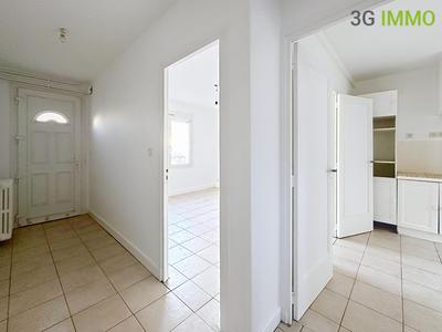 Maison - 83 m² - 5 pièces