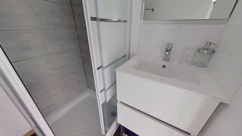 Chambre - 11 m² - 6 pièces