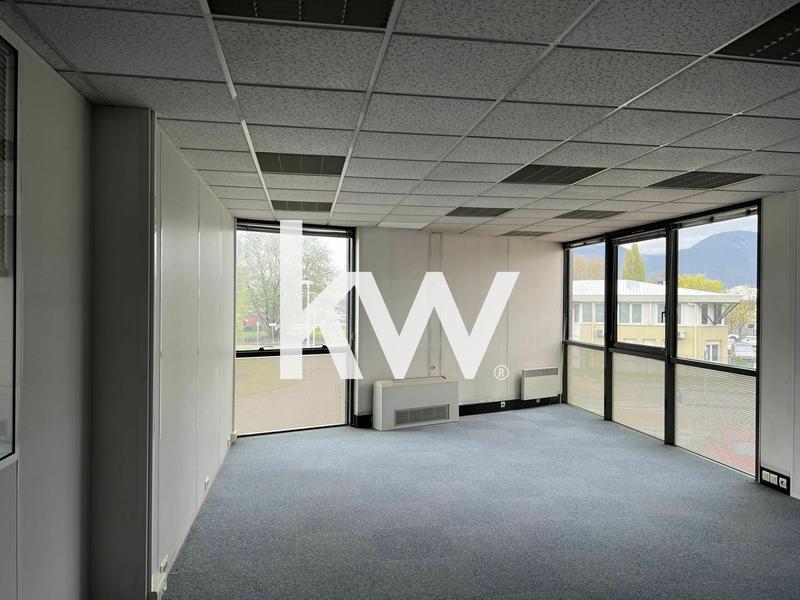 Bureau - 157 m²
