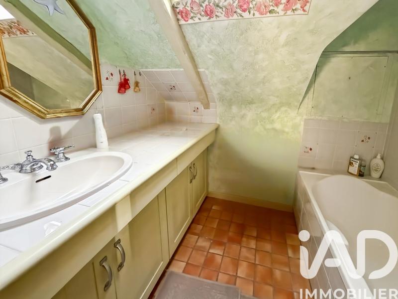 Maison - 320 m² - 12 pièces