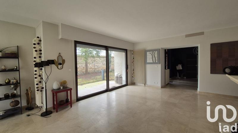 Maison - 250 m² - 8 pièces