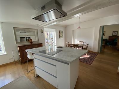 Maison - 180 m² - 7 pièces