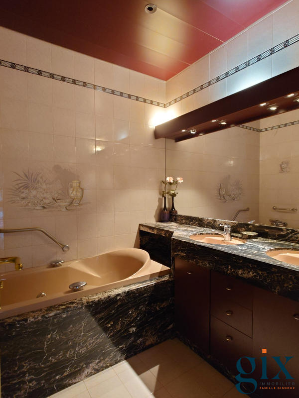 Appartement - 95 m² - 3 pièces