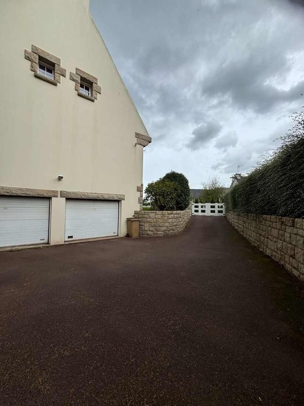 Maison en pierre - 266 m² - 12 pièces