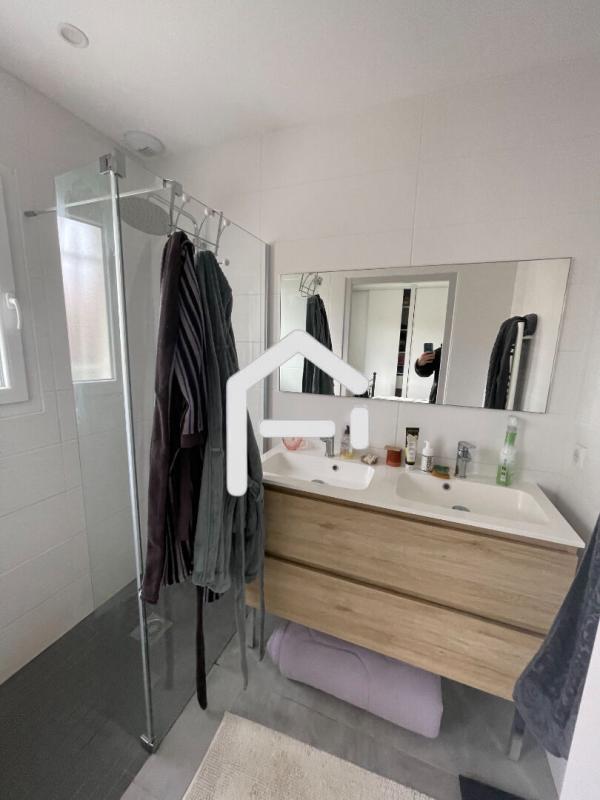 Maison - 96 m² - 4 pièces