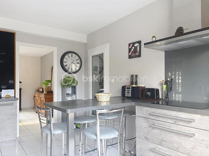 Maison traditionnelle - 153 m² - 7 pièces