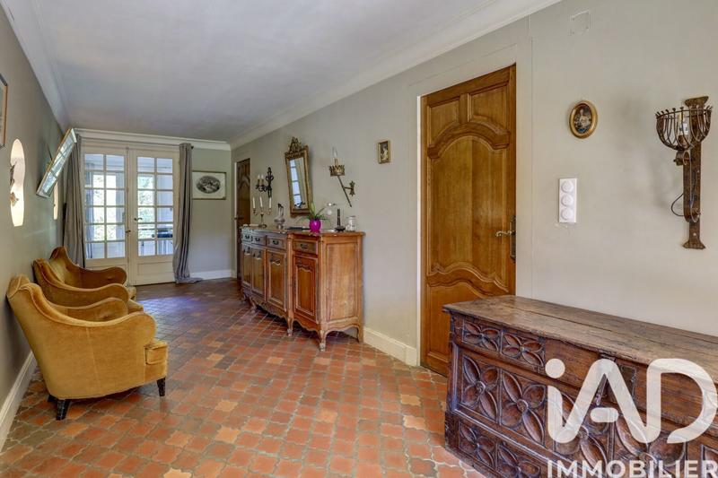 Maison - 369 m² - 11 pièces