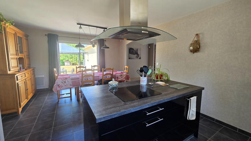 Maison - 140 m² - 4 pièces