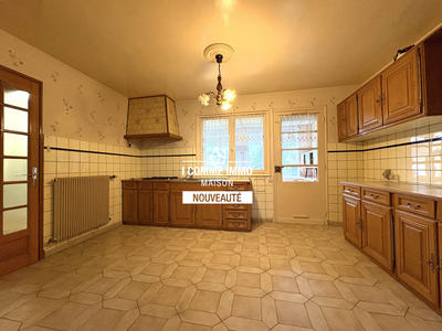 Maison - 90 m² - 6 pièces