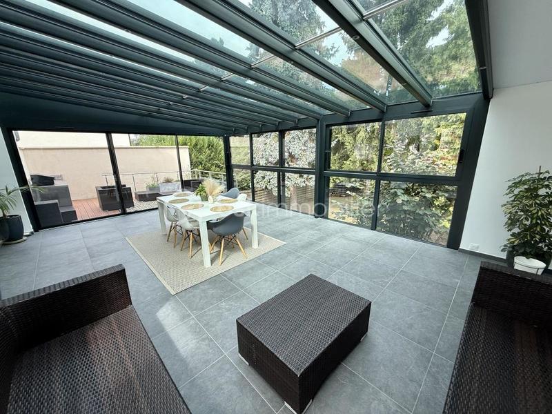 Demeure - 268 m² - 8 pièces