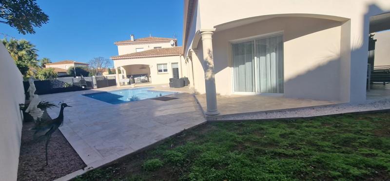 Villa - 291 m² - 7 pièces