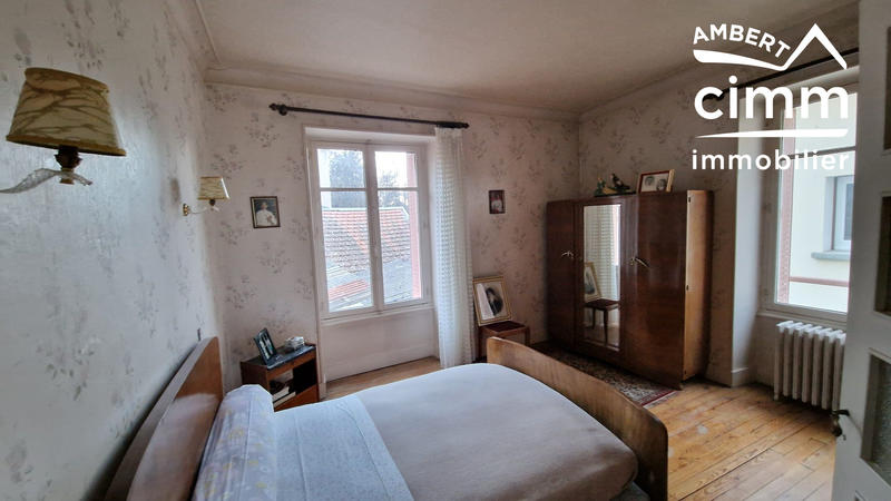 Maison - 180 m² - 12 pièces