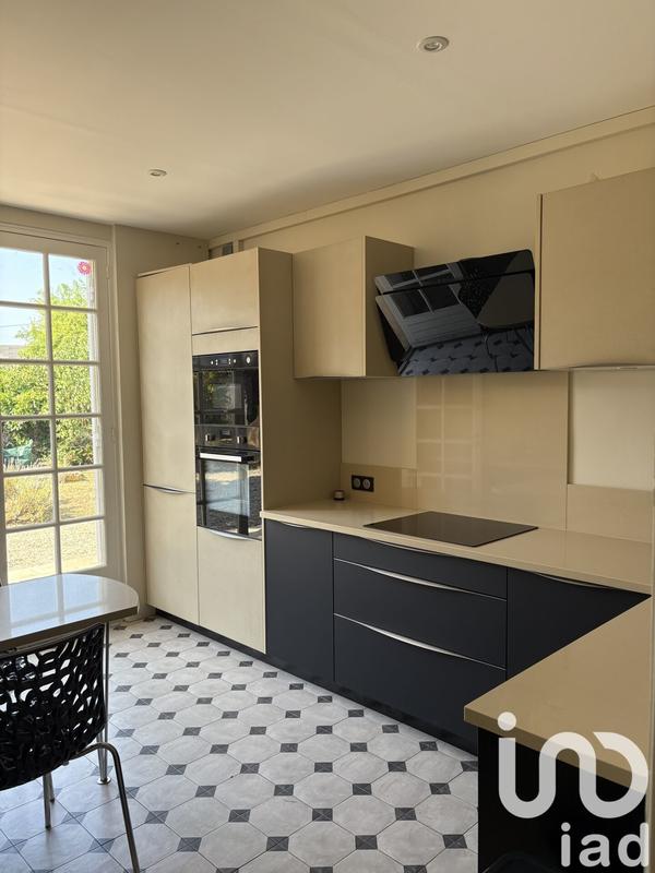 Maison - 220 m² - 7 pièces