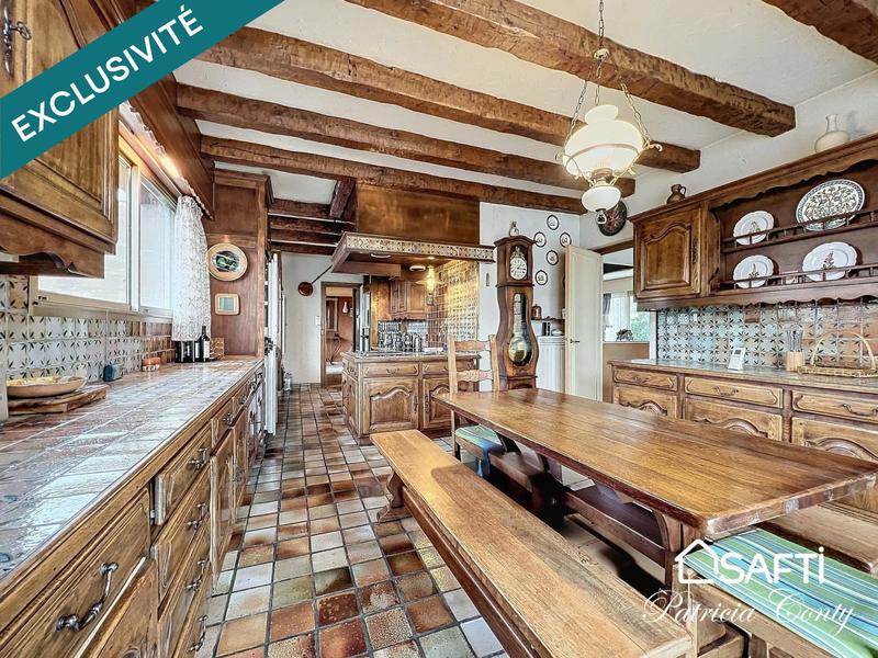 Maison - 460 m² - 11 pièces