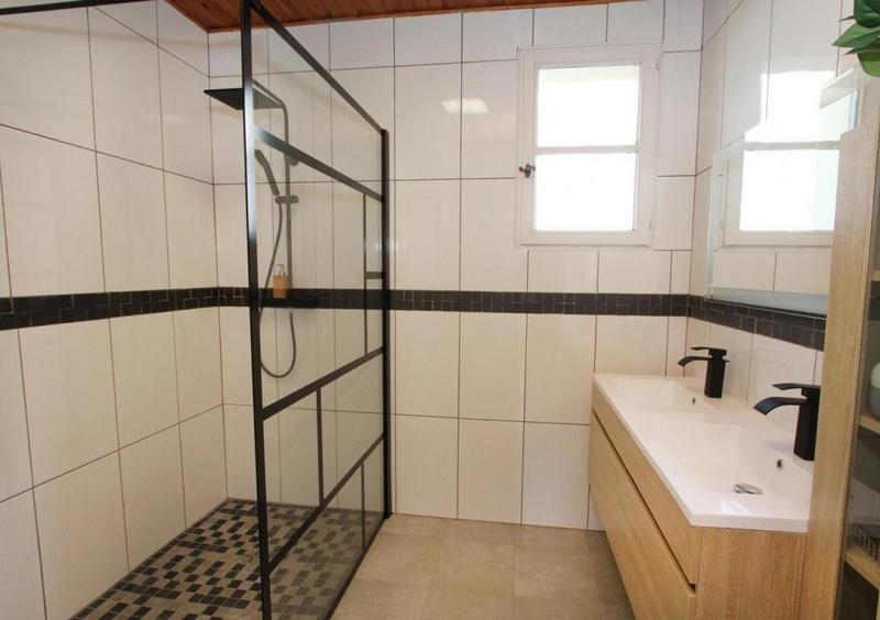 Propriété - 200 m² - 7 pièces