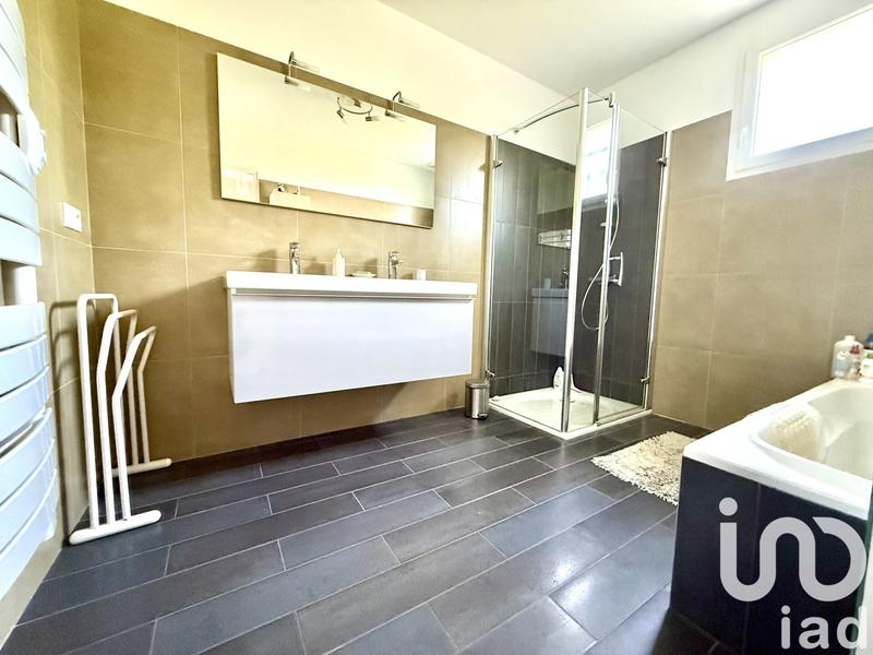 Maison - 187 m² - 5 pièces