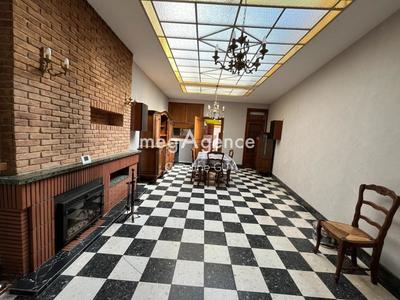 Maison - 203 m² - 8 pièces