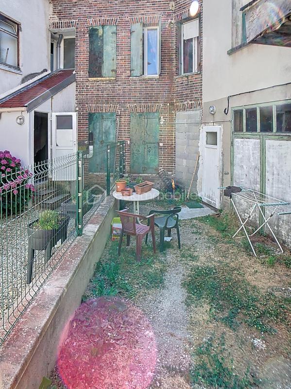 Maison - 360 m² - 12 pièces