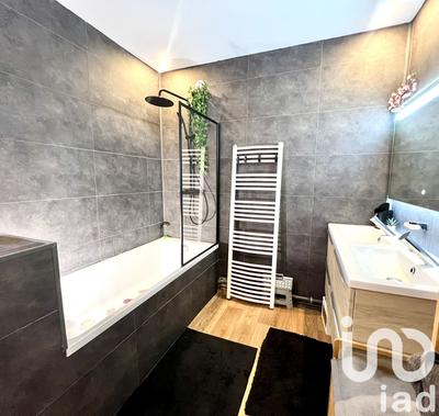 Appartement - 83 m² - 4 pièces