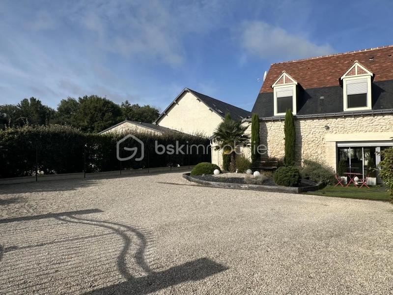 Maison - 201 m² - 6 pièces