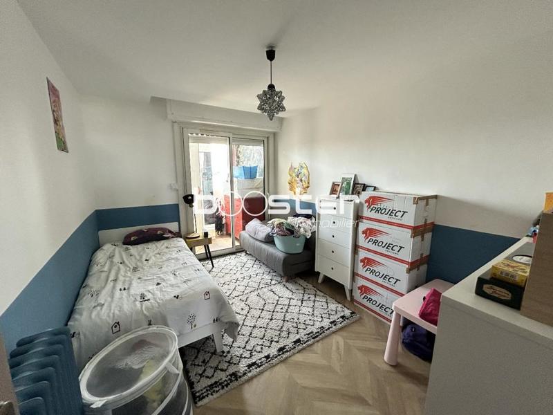 Appartement ancien - 92 m² - 4 pièces